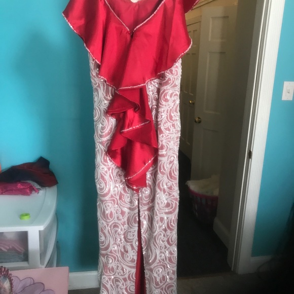 Dress - Picture 3 of 4